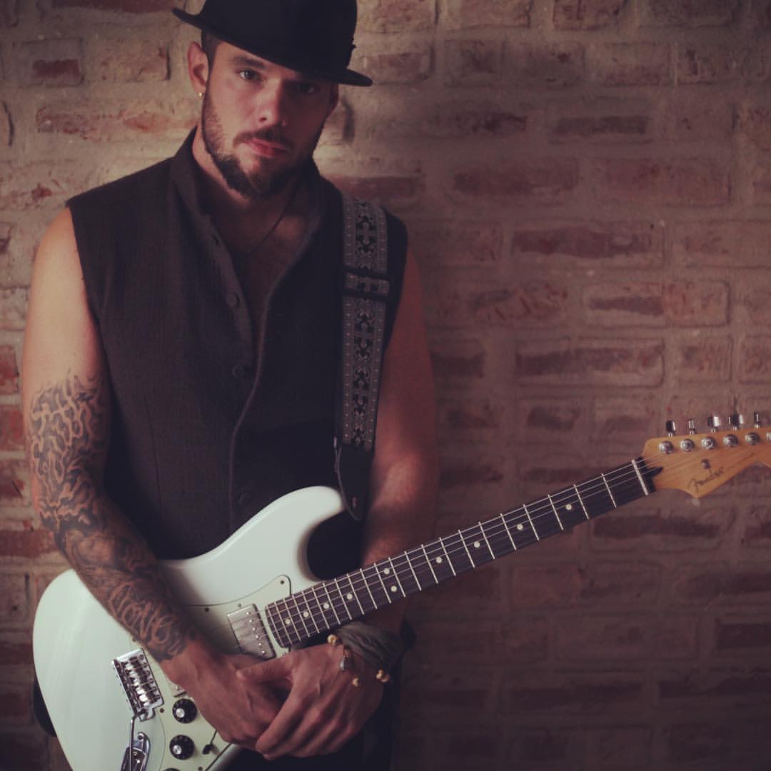 #AmericanaMusicSeries Final Show is tonight! <a href="/NateHancock/">Nate Hancock</a> &amp; the Declaration perform w/ Miss Meaghan Owens here at 9pm - no cover! #aspen