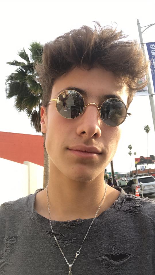 YamiDeBau2's tweet photo. muchas felicidadez juanpa eres una persona super increible lleno de locuras y aventuras estoy orgullosa de ti #Felices21JZ @ElJuanpaZurita https://t.co/1xSzT0HVJB