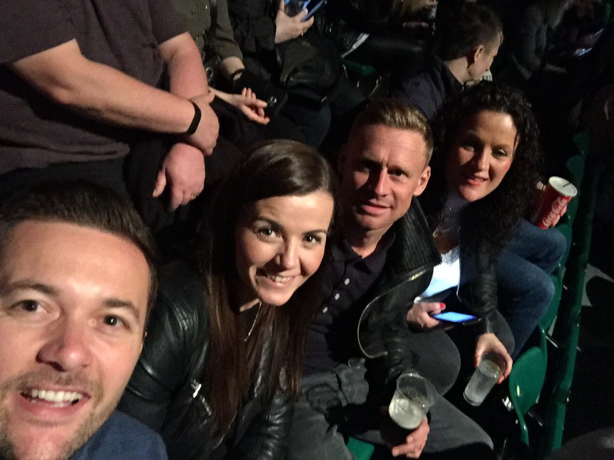 GashMcC's tweet image. Absolutely class tonight with @CraigDavid brilliant for my sisters birthday! Great to see you back smashing it!