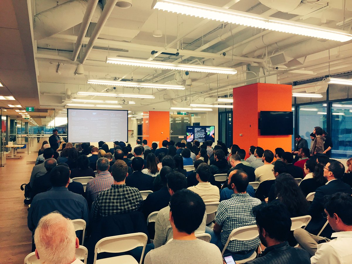 iamkevinhurley's tweet image. Attending #ai4biz tonight? Give me a shout if you want to chat AI + Sales and what we&apos;re building at @Nudgeai w/ @stevewoods @paulteshima