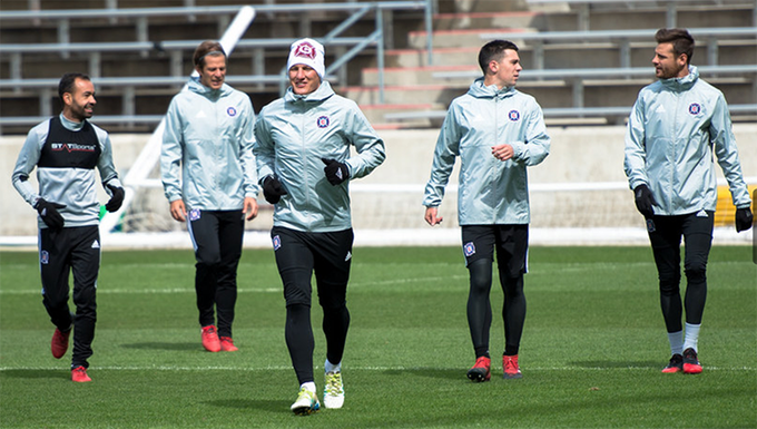 View image on Twitter