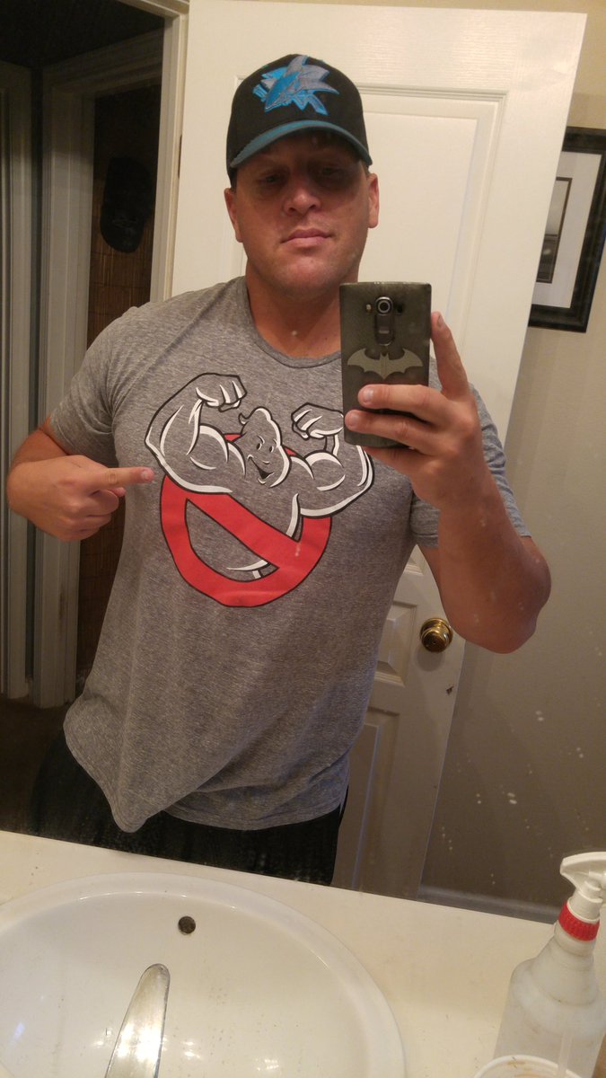 Buffdaddydeluxe's tweet photo. Love this shirt haha https://t.co/cLea4Zm3JI