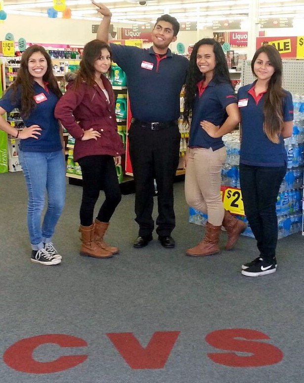 cteousd1's tweet photo. PI Students at CVS. https://t.co/HvmTwGElRK
