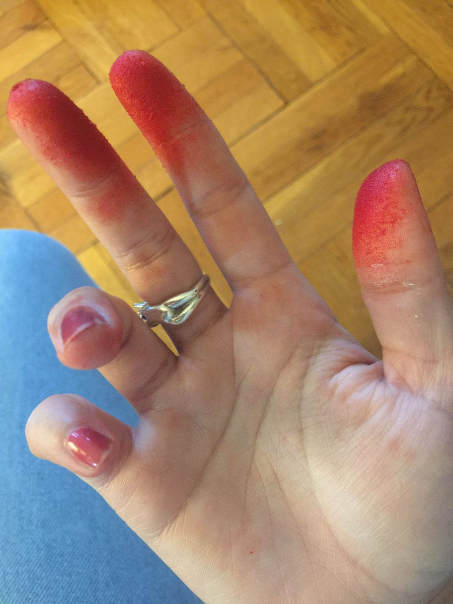 sh_wnee's tweet photo. my hands look like this so his can look like this https://t.co/P4EwWVWl65