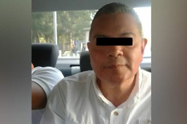 carlosmartinh's tweet photo. Detienen en #Puebla ex Srio de Finanzas de Javier Duarte, ex gobernador de #Veracruz, investigado por desvió de 2,300mdp del Seguro Popular https://t.co/IDV2j1vWSV