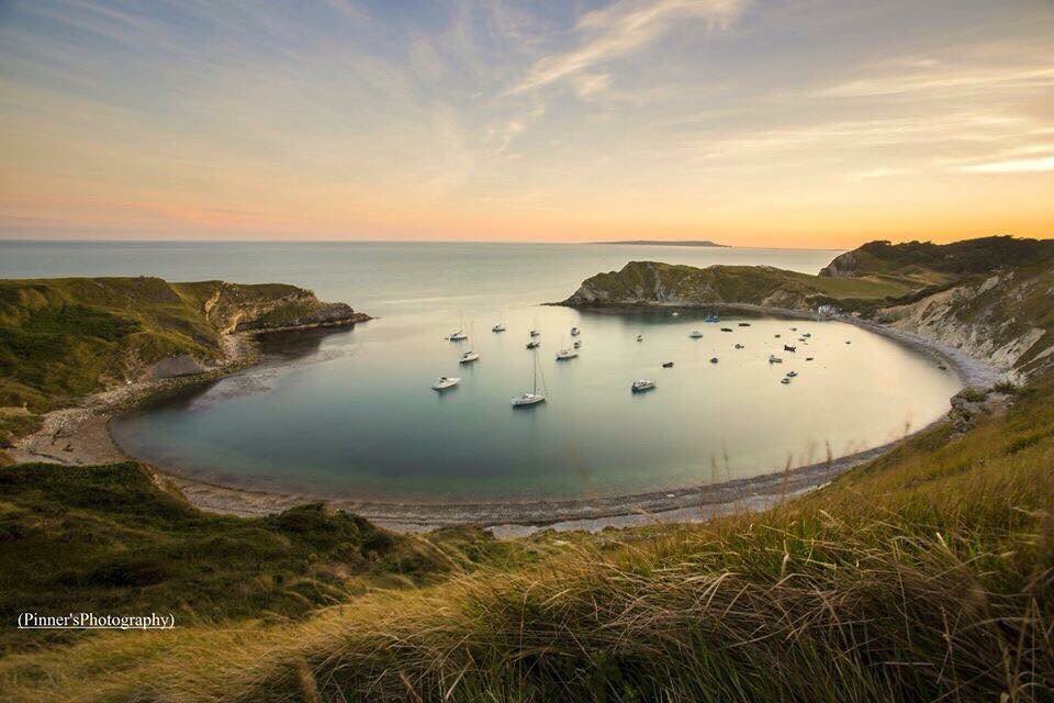 Matt_Pinner's tweet photo. One of my favourite places for a walk is #LulworthCove in #Dorset   

Would you agree it's stunning ?? 

https://t.co/CVbP3BzVMS @StormHour https://t.co/9Gs7Ur7btj