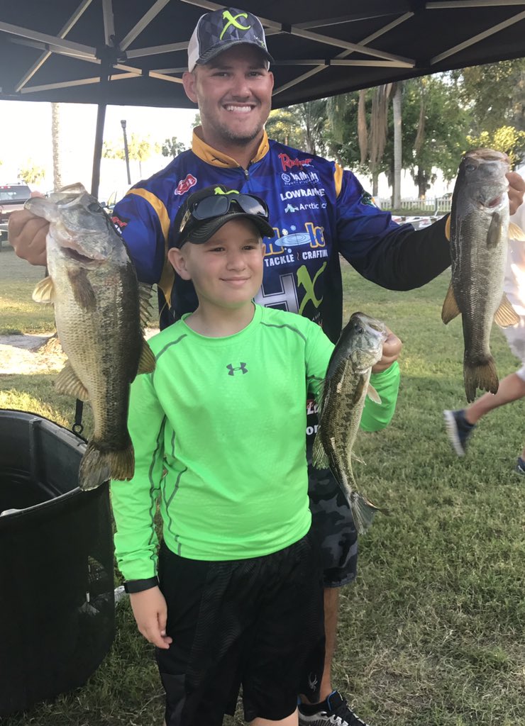 cole24299's tweet image. #ProOfTheWeek @CaptBlakeSmith You&apos;ve taught me how to put my faith over fishing, I love your logo. I wear your shirt with pride.