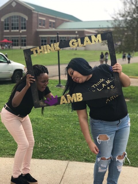 ___dominiquee_'s tweet photo. #GLAMwithAMB ✨ 🗣 Amber For Miss. Junior! #Alcorn #CrownAmber 👑#RealQueens 😌 https://t.co/eo6vjVS468