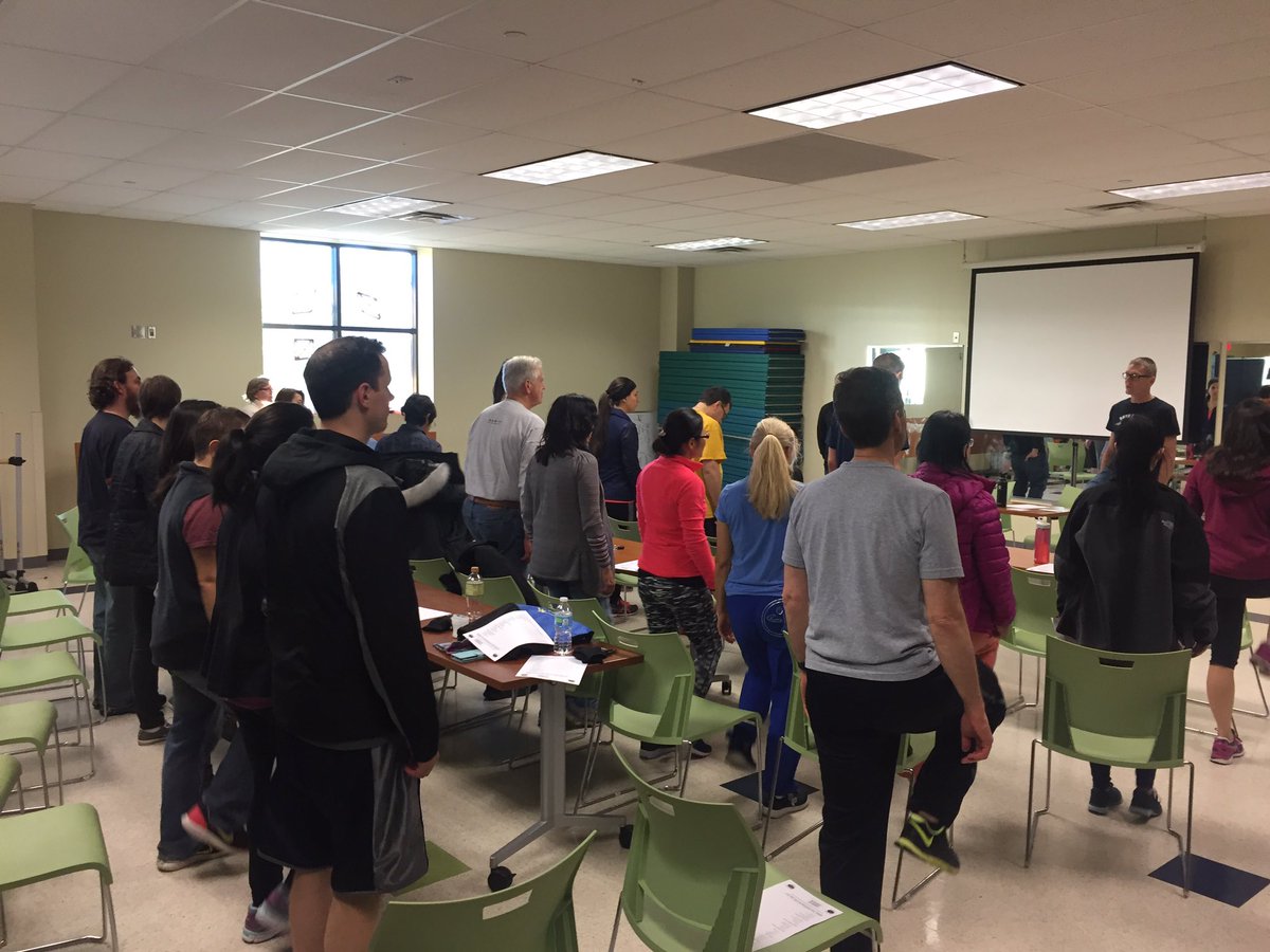 PatResnick's tweet image. Working on some running technique #formfirst @RunBMRC @davidmullin18