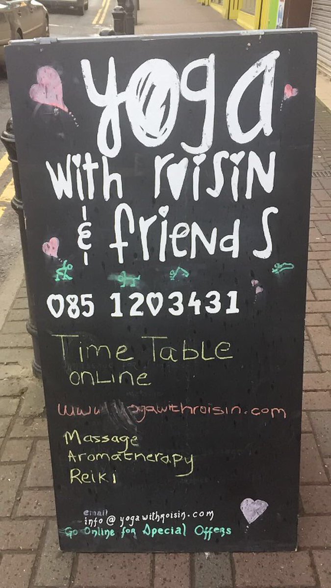 robynfitzsimon1's tweet photo. On Thursdays we go to roisins @Yogawithroisin  #vinyasaflow #samasthiti https://t.co/eFcJzOGaF8