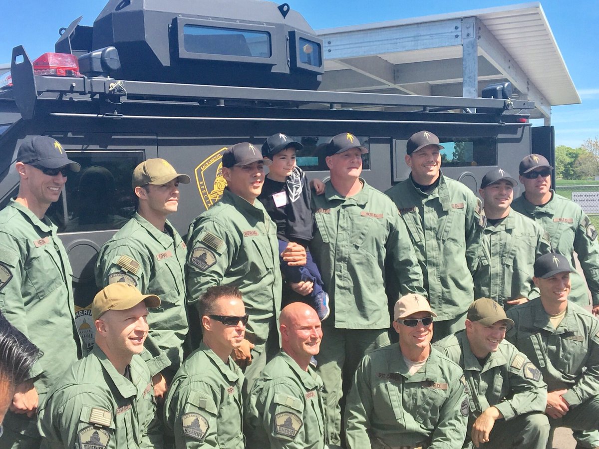 outdated_acct's tweet image. Great day to be a Coyote! Made the SWAT Team!  College/Career Dreams!#HOWLtheCoyoteWay