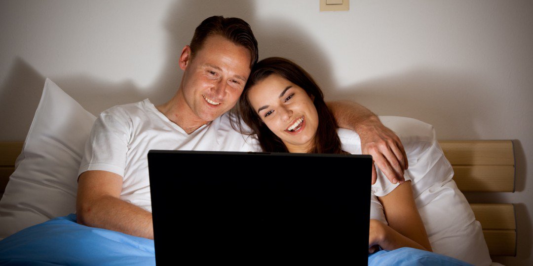 Woman Watching Porn On Computer - Watching Porn Unhappy Girlfriend : bad news Watching Porn ...