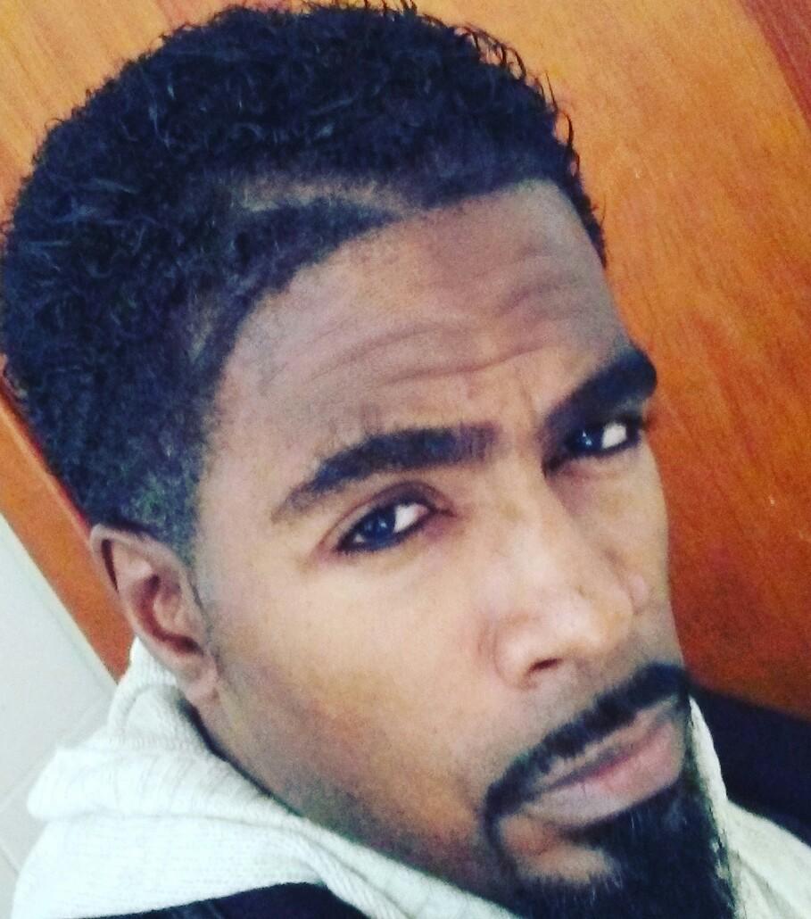 JPEEACEAKAJLUV's tweet photo. #Itsyoboi #jpeeaceakajLuv  im working on #newmusic a #book and #clothing line &amp; #videogame https://t.co/u9DSdP00TG