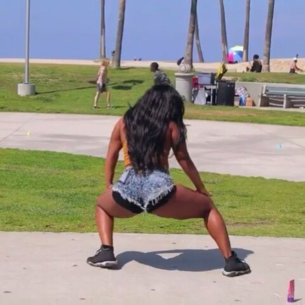 101Steps_'s tweet photo. #101Steps | Killed it? |•
•
#Dancer @mizzk.o @JasonFacey1 & @TheFaceyKid
🎶 @salty_711 - #TicToc
Tag 3 people •
•
•
#Dance #Dancehall #afr… https://t.co/onRAxGMjo4