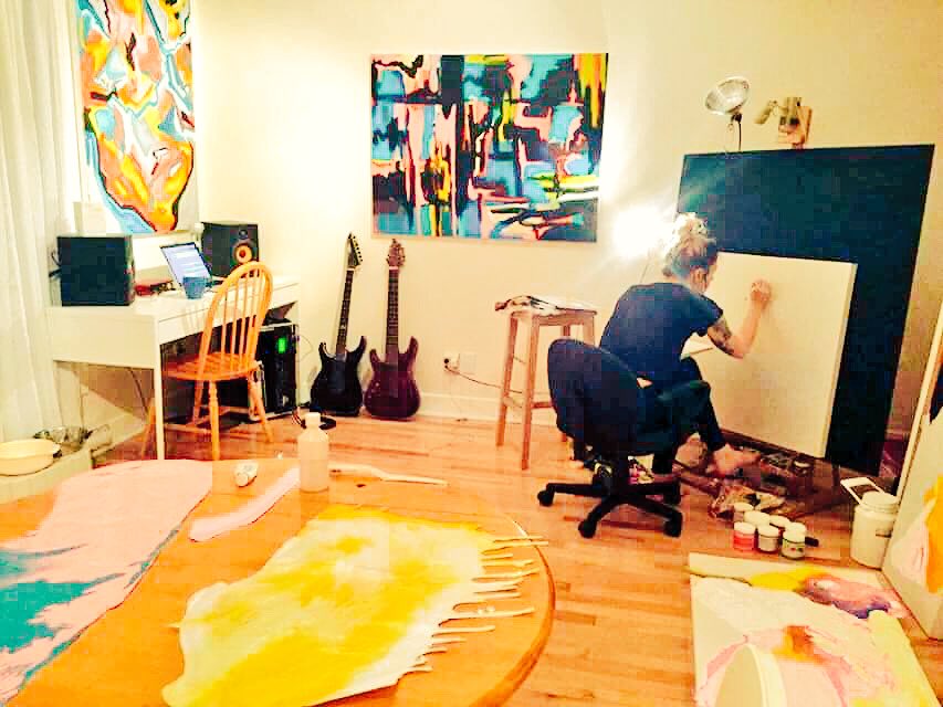 diane_roe's tweet photo. In my studio #artist #atwork #art #painter #paint #colours #paintings #abstractart #abstractartist #working #mtl #mtlartist #studio https://t.co/6XOVgsWLAB