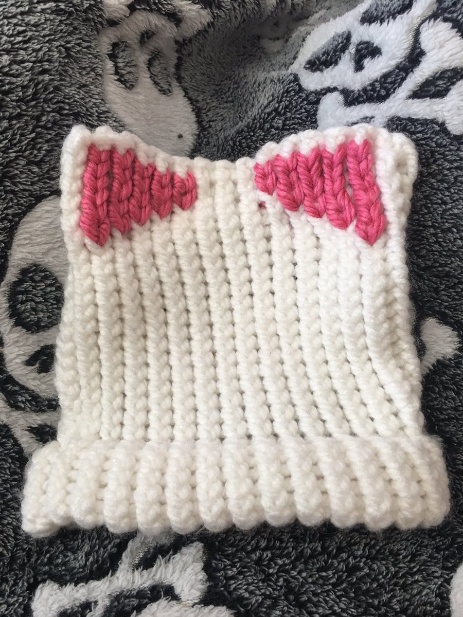 AmbieAnne's tweet photo. I make beanies!! Message me for more info.:) (cat ear beanie example) Can/will customize.:) https://t.co/fcR1G3WAFY
