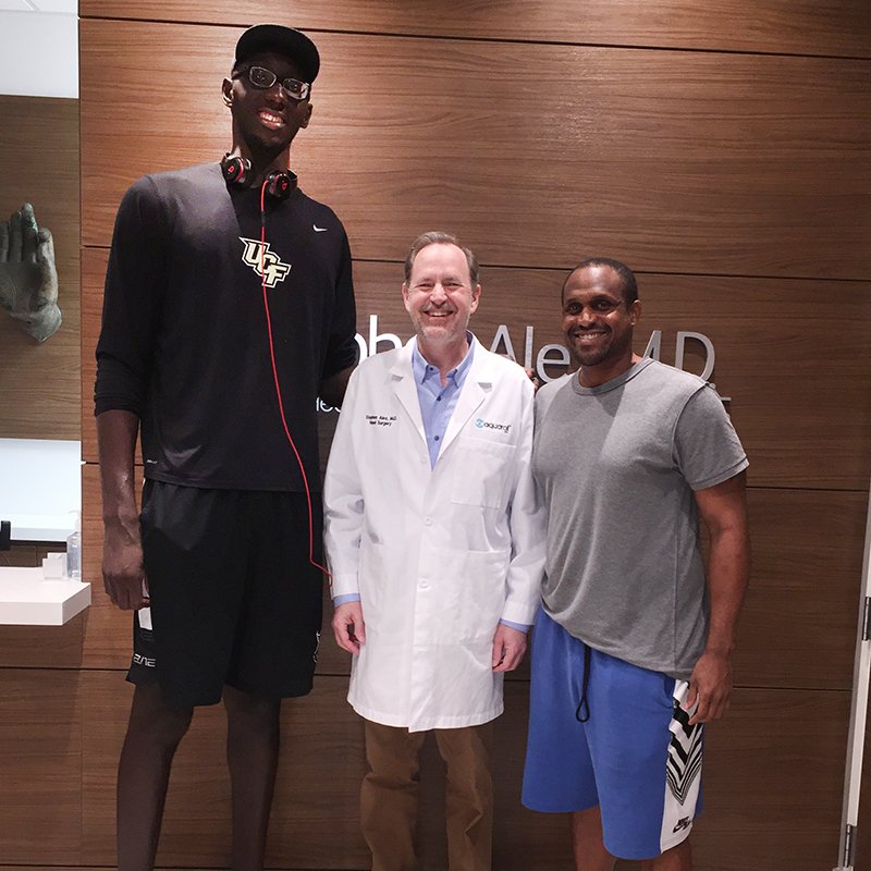 aquarollUSA's tweet photo. 7-ft+ superstars are incorporating Aquaroll in their training routines. #BestBallAnalytics #tackofall_99 @tackofall99 https://t.co/heURZ8NkzW