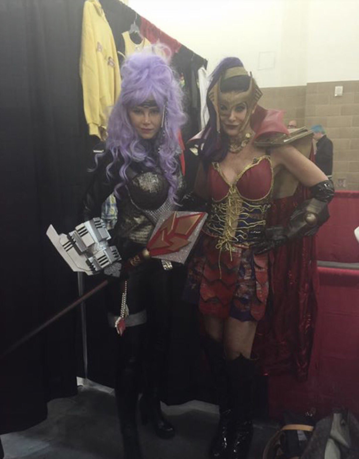 C8IAmLHUAAAtzTc.jpg:large