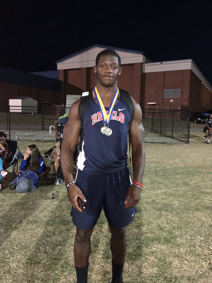 mikeyw47's tweet image. @toot_johnson just smoked the 💯 at The Plank Invite. Ran a legit 10.81 @echsrebels