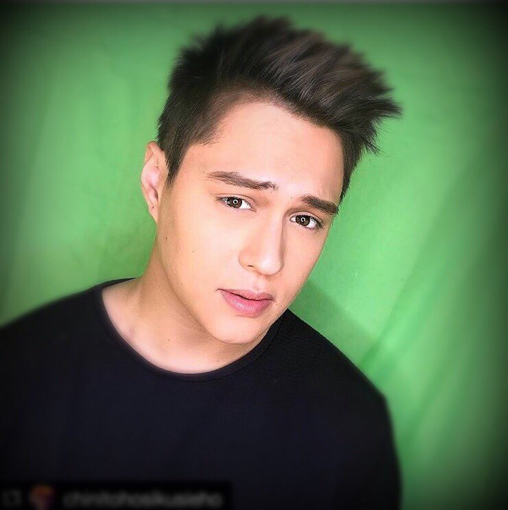 Cnt start my day ryt w/o griting ds gud luking.,gorgeous man.,
Happy Birthday Enrique Gil 