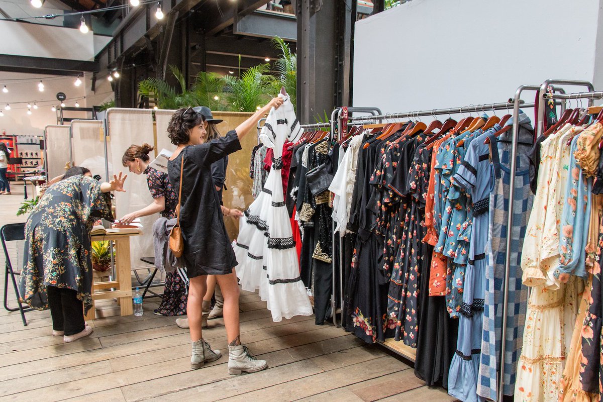 –<a href="/CaravanaAM/">Caravana Americana</a>  reunió más de 61 diseñadores de moda, textil, mobiliario y objeto de América Latina chmx.co/CaravanaAm3