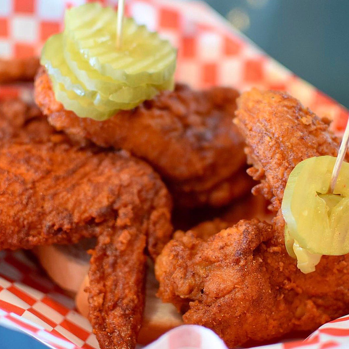 🔥🔥Don’t look too close or your eyes might start to burn. We’re observing #wingwednesday at <a href="/HOTVILLECHICKEN/">Hotville Chicken (DulanVILLE Food Truck)</a> &amp; lovin the heat! pc: <a href="/theoffalo/">The Offalo</a>