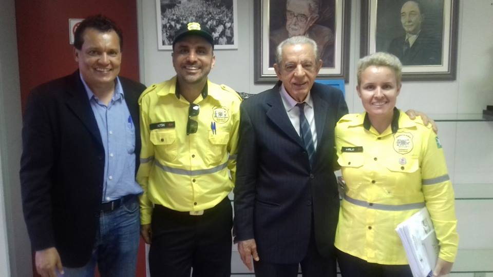 FelizbertoRT's tweet photo. Em encontro realizado a tarde, prefeito @IrisRezendeM afirmou p/ o #Sinatran q fiscalização de trânsito é exclusividade dos Agentes da SMT. https://t.co/XL7f4LlF08