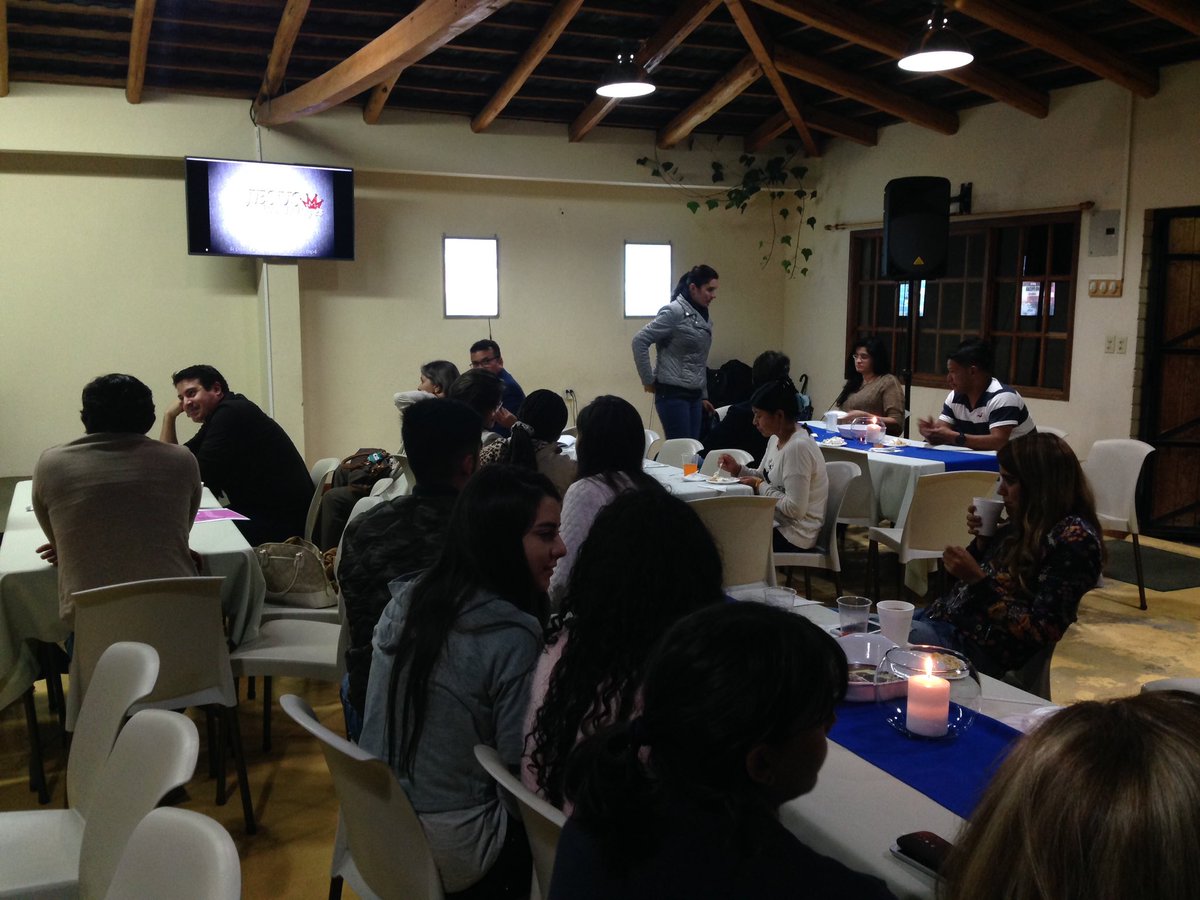 CongregLaVinia's tweet photo. 3era semana del #CursoAlpha en la #CongregacionLaViña #Tumbaco al encuentro con Dios https://t.co/GrHx9ypIac