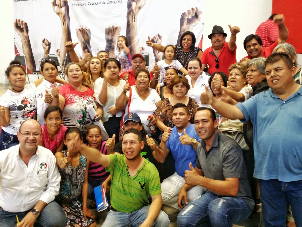 gpeoyervides's tweet photo. Trabajar duro por algo que amamos se llama PASIÓN. ¡Vamos con todo!
#UnidosSomosMasFuertes #PRIMonclova @PRICoahuila https://t.co/7am3YKrHzE