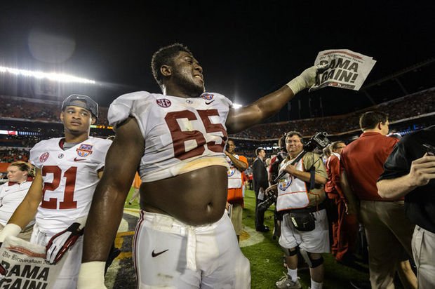 WeAreBigGuys's tweet photo. RT to bring back the #CropTopMovement #BigGuysNeedCropTops #BringBackCropTops @NCAAFootball https://t.co/drKmjSEk5Q