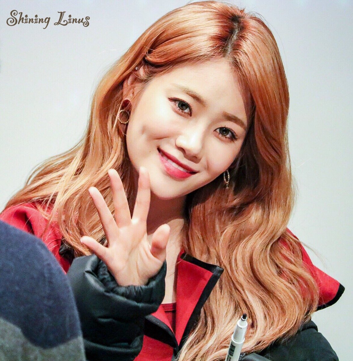 shining_linus's tweet photo. 170112 김포팬싸 유나♥️

#AOA #AngelsKnock #팬싸
#목동 #excuseme #bingbing
#유나 #서유나 #유나리아 #yuna

진짜 여자여자하는 천사✨ https://t.co/bsn9KlCWH9