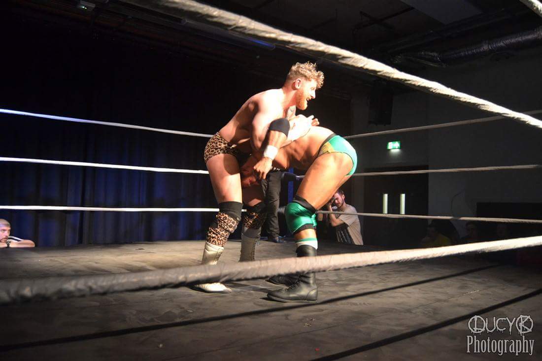 Onefall Photography tweet media