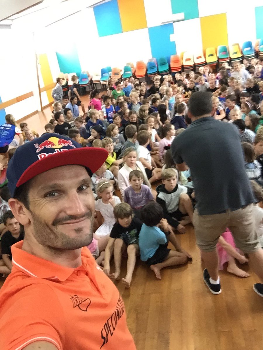 RD_murray's tweet photo. Great to visit and speak the word of triathlon to the youth and young adults here in the Naki NZL :-) #triathlon #healthyliving https://t.co/2gB92ecF3n
