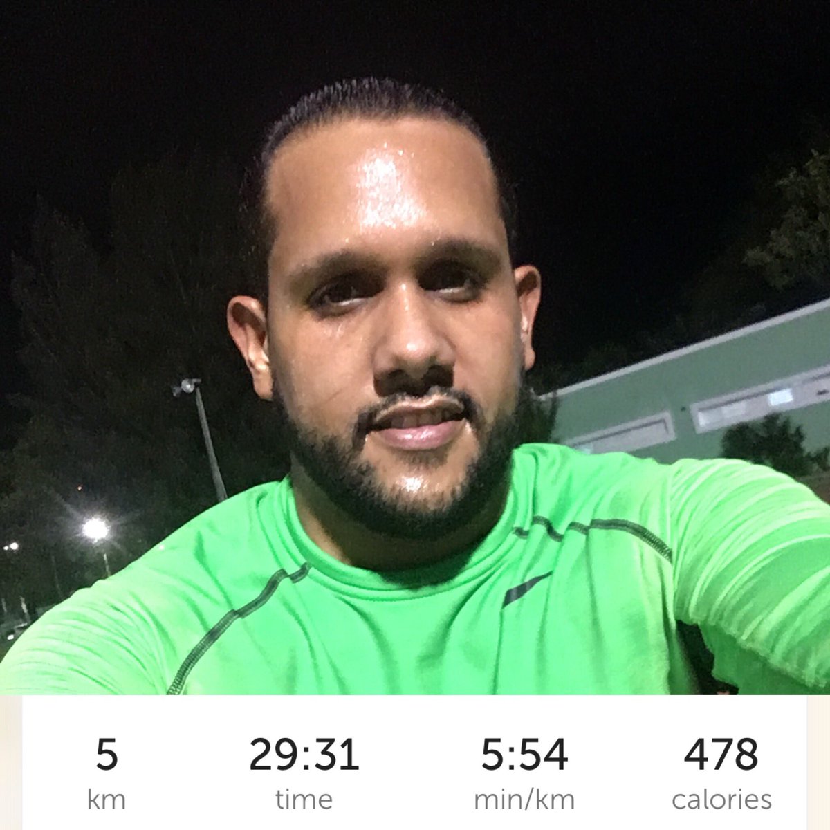 grisantycosme's tweet photo. Mi mejor récord corriendo
#BienEstar #BienHacer #BienSer
5 kilómetros en 29 minutos y 31 segundos #nonStop
#laMetaVa https://t.co/AV4tLpvXzw
