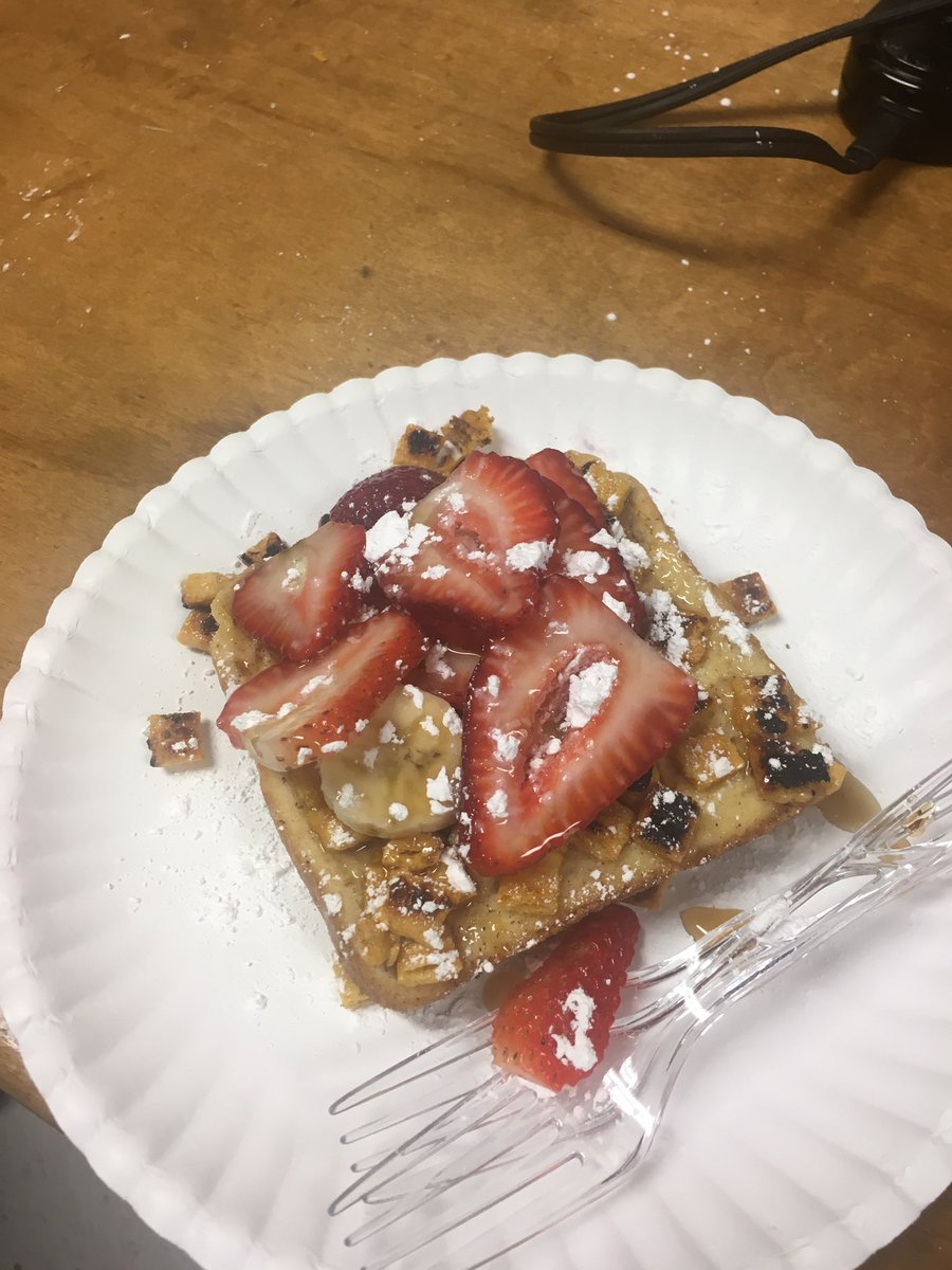 HuynhNorma's tweet photo. #Elginisd_BTW                                        My new cooking class made Cpt. Crunch French Toast... 😋 https://t.co/fmF5h8bQPE