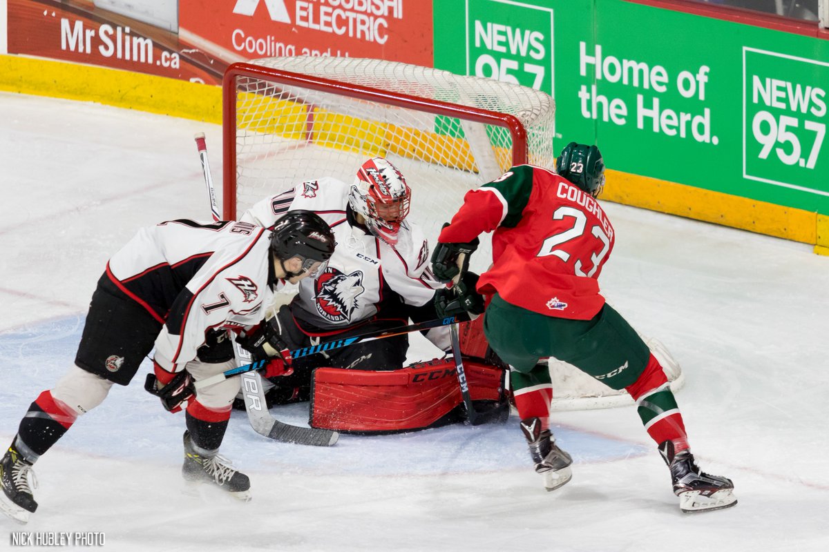 HFXMooseheads's tweet photo. Friday's Game 5 tickets likely to be a hot item. Get yours now 🎟️https://t.co/1eQeorLrkX
#RiseTogether https://t.co/jux7n06PuM