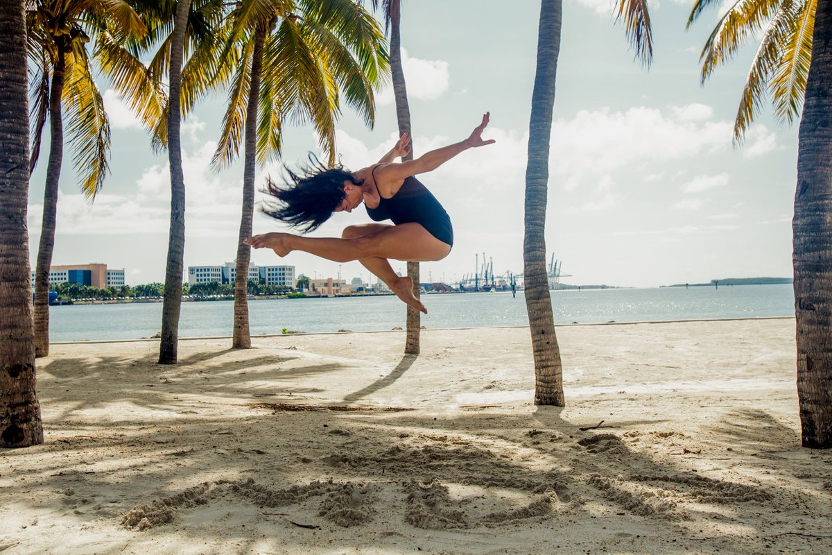 mosaic_dance's tweet photo. Happy #WCW with dayanis mondeja 💃🏻 #MosaicDanceProject #MDP2015 #IAmMosaic #Miami #NonProfit #SupportTheArts https://t.co/c73bkiIKMP