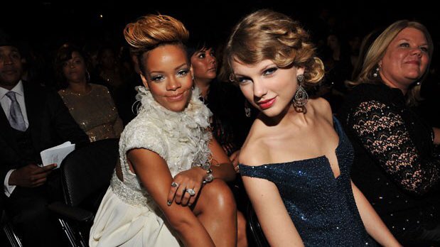 blessedswifty's tweet photo. Taylor Swift surpasses Rihanna and is now the SECOND most viewed female artist on Youtube, THIRD overall behind Justin Bieber &amp; Katy Perry! https://t.co/DNc6PjwB2M