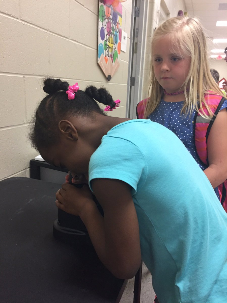mrshernandezedu's tweet photo. Have you ever seen whats inside a chicken egg? My Learners Have! @PikeRoadSchools #pikeroadway @TownofPikeRoad #1schat https://t.co/68G0Ct4AUZ