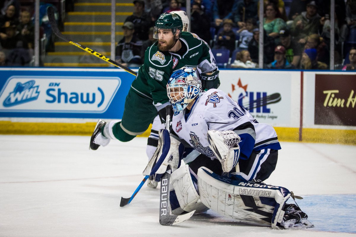 Royals kill off an early penalty thanks to some key stops by Outhouse!