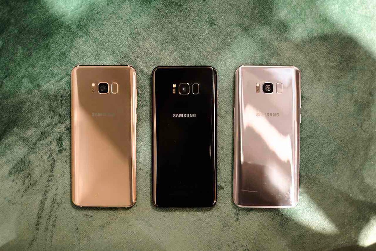 LiveSmart's tweet photo. RT this if you want the new Samsung Galaxy S8! #SmartGalaxyS8 https://t.co/e4BDZIVqUj