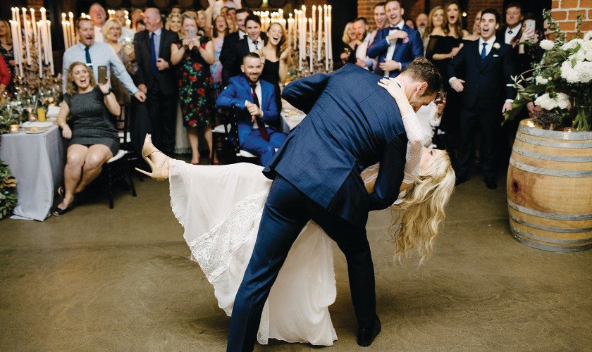 Weddingmagazine's tweet photo. 23 real brides share their #wedding planning advice: https://t.co/zQpRLuyP1g https://t.co/gdqbGOn8hr