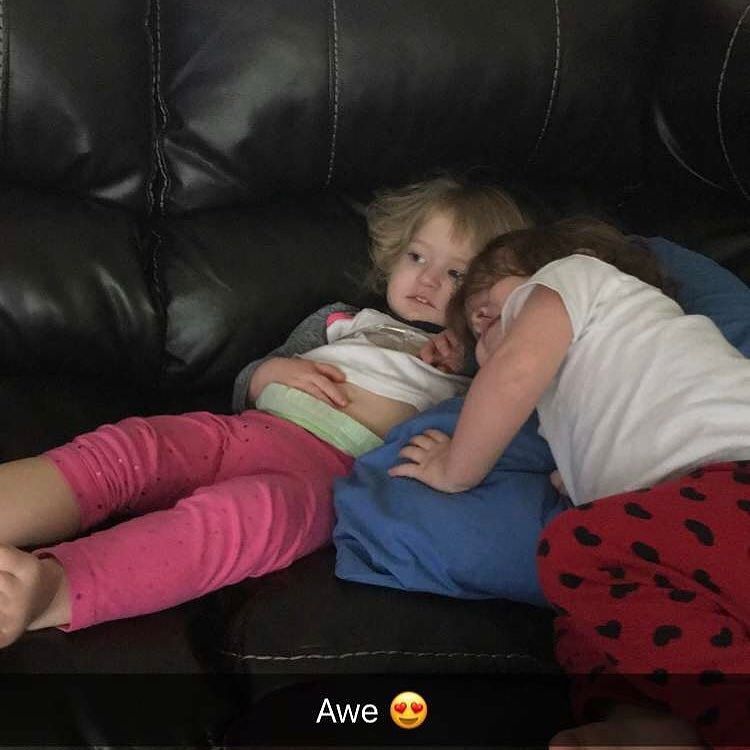 BionicSocialite's tweet photo. Gnight. #RoyaJane #AveryAnn https://t.co/Ss44TSUqWX https://t.co/DdRnxaedHd