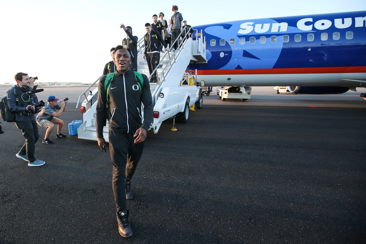 GoDucks's tweet photo. We have arrived. Final Four in Phoenix. Always us. #GoDucks https://t.co/XydbTqDzHO