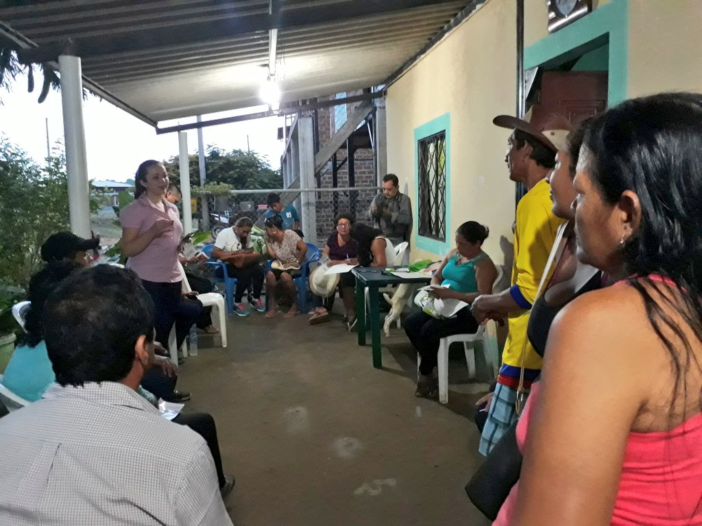 LojaResurge's tweet photo. .@Lenin atenderá especialmente al Agro con el proyecto @GranMinga, propuesta que cuida de los pequeños productores, @johaortizv https://t.co/NUirNu7Kw9