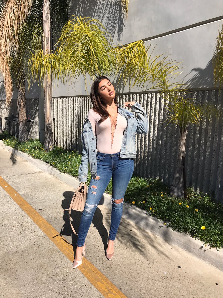 itsalwaysdinah's tweet photo. you gonna wish you worked it out😛 https://t.co/ccZMzdoXez