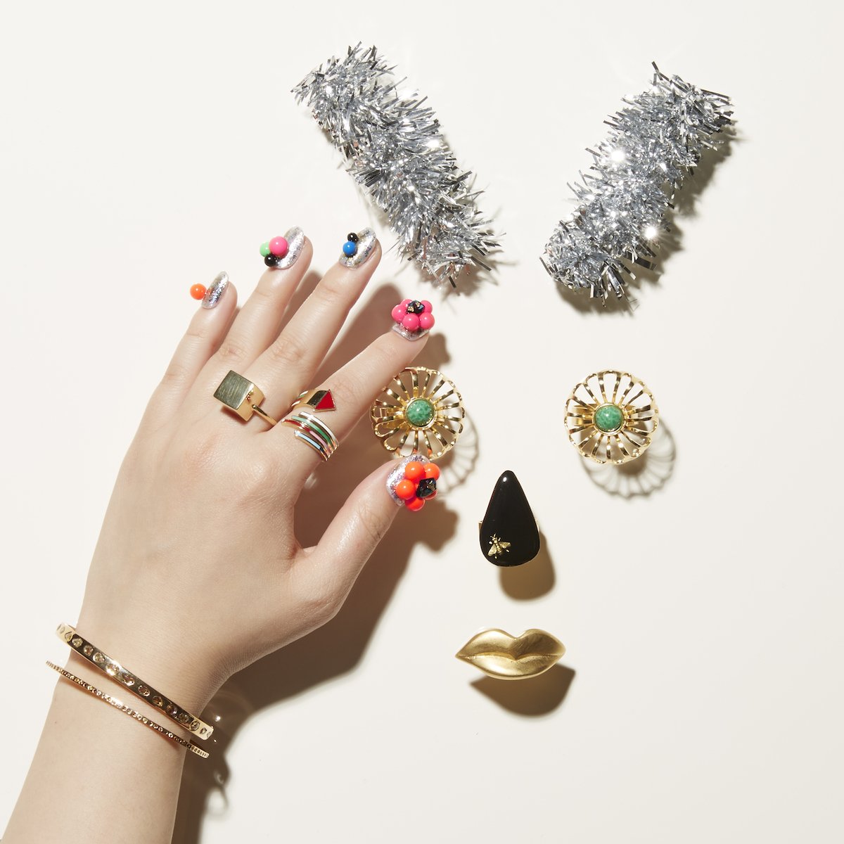 Vogue Japan 最旬モードなネイルアート 心踊るフラワーモチーフ編 T Co I6nkc85vdd T Co 5lxmbyhyba Twitter