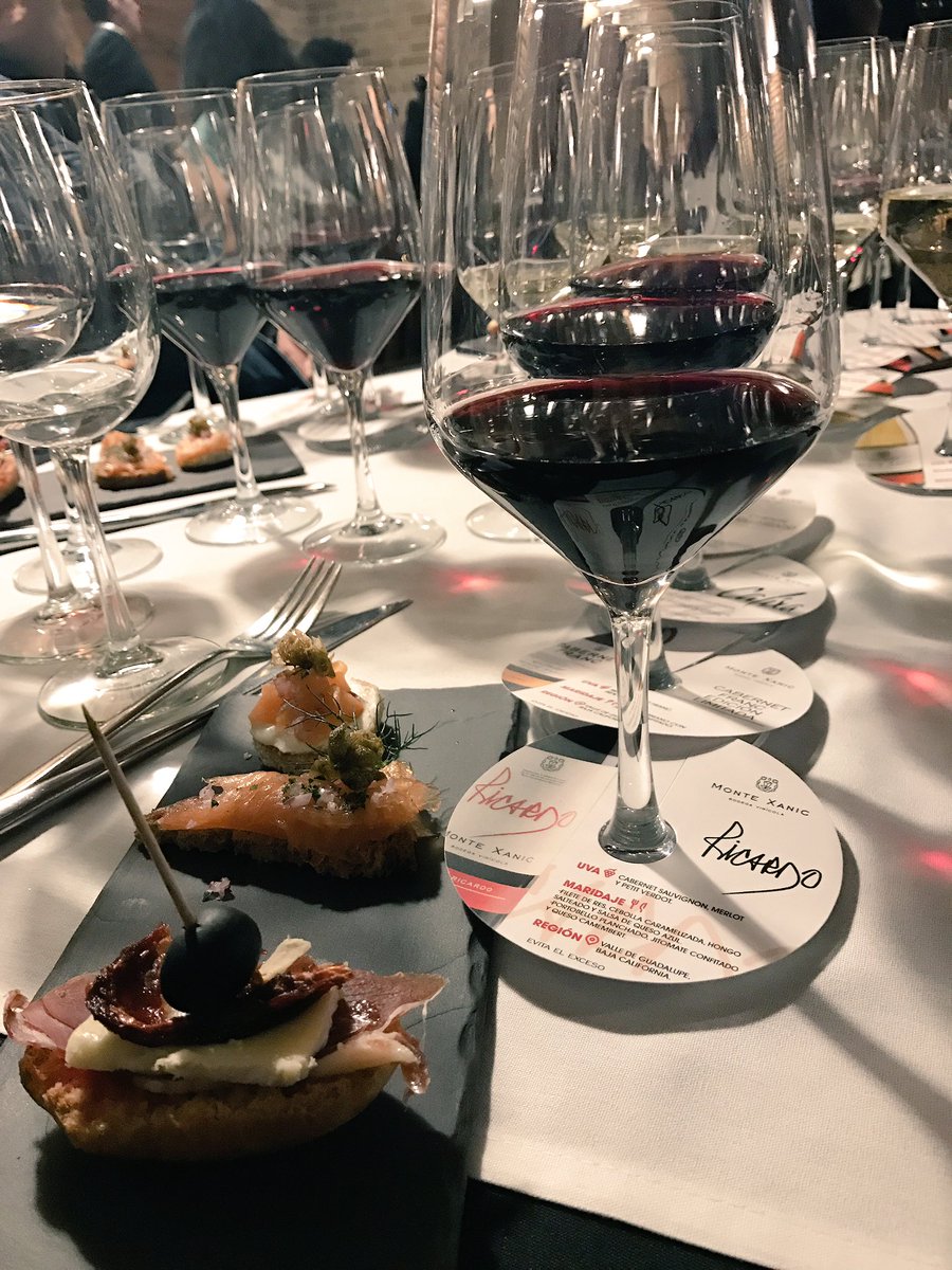 Lorenap90's tweet photo. #Vinos100%Mexicanos #MonteXanic #CataMaridaje #RicardoMiFavorito👌🏼#LaMansion @MarianaOteroF https://t.co/j6VU1UdGSU