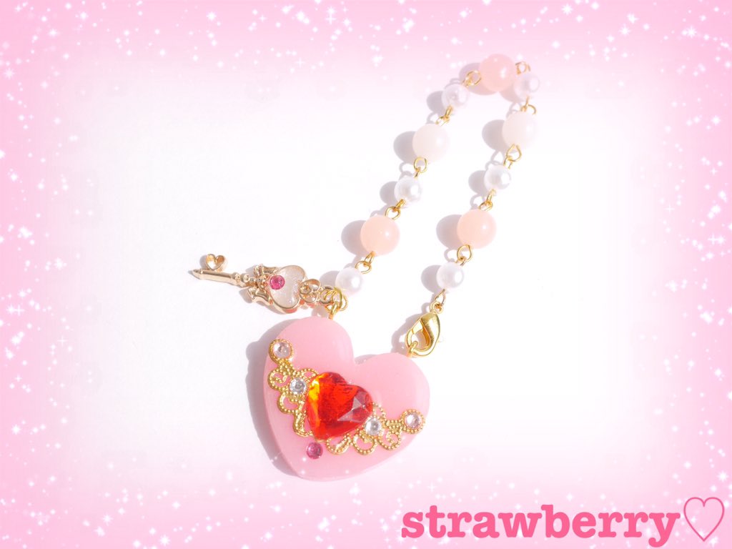 Strawberry A Twitteren ゆめかわいいハートのバッグチャーム完成しました 全4色です Minneとcreemaで販売します ゆめかわいい ゆめかわいい好きと繋がりたい ハンドメイド ハンドメイド好きさんと繋がりたい レジン レジン好きさんと繋がりたい