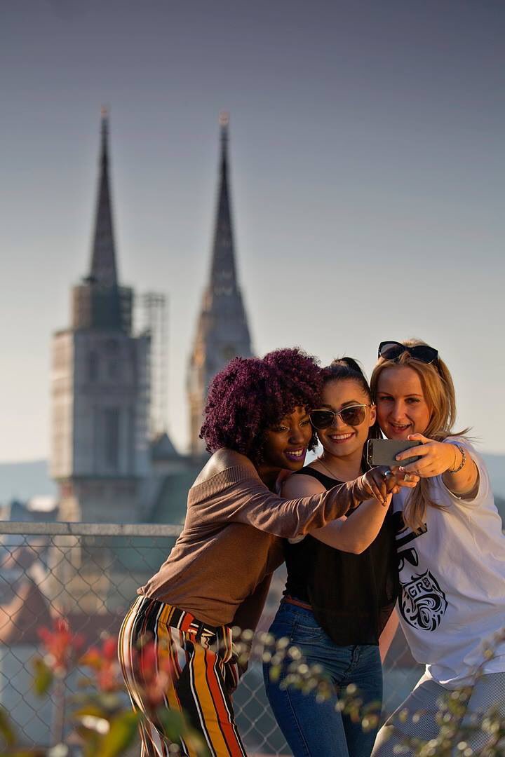 ZagrebCard's tweet photo. #CroatiaFullOfLife #katedrala #turist @ZagrebCRRoatia @LoveZagreb @beautyofmelody #welcome https://t.co/lwiNN3ryff